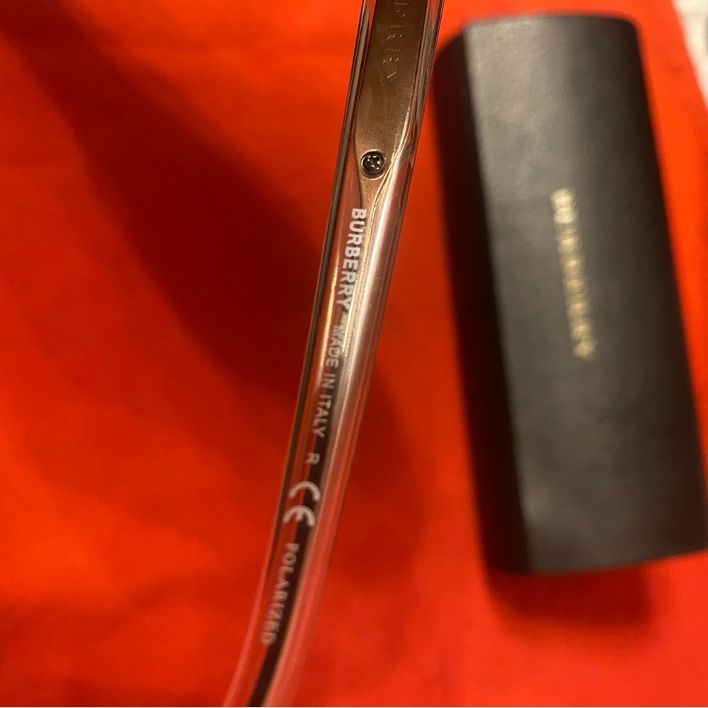 Burberry Black Sunglasses with Case - Picture 2 of 3